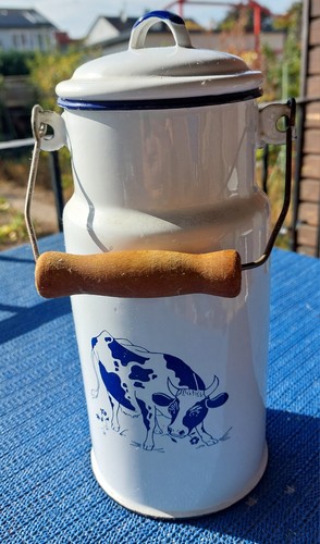 Weiße emaille milchkanne - emaille-milchkanne, mit