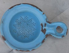 kleines altes Email Sieb