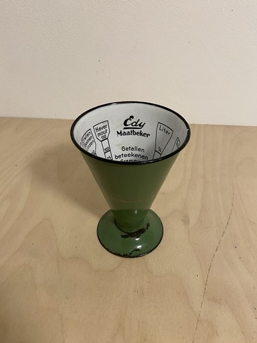 Emaille messbecher antik - emaille,